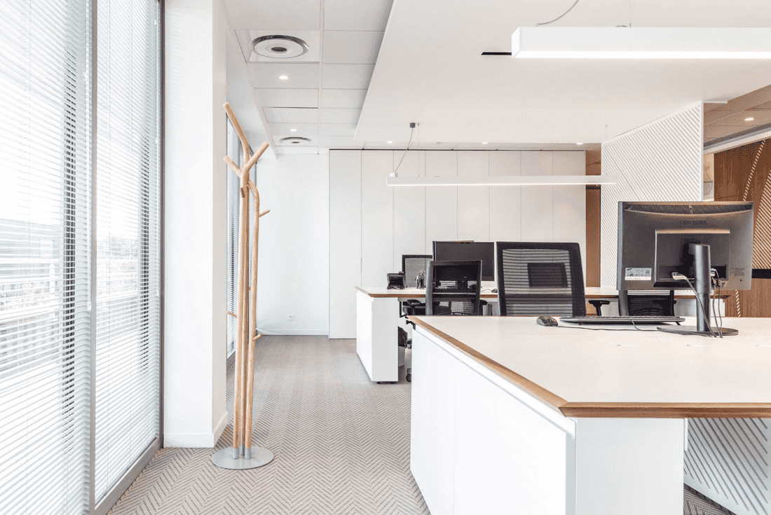 Corporate office space interior design in Bordeaux