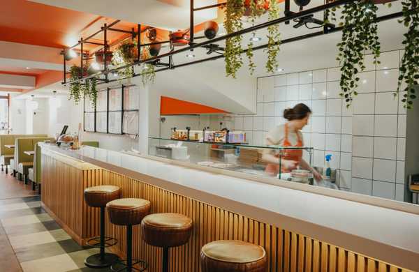 Interior design of a burger restaurant in Bordeaux