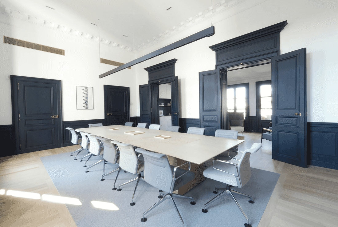 Interior design of a meeting room of a company in Bordeaux
